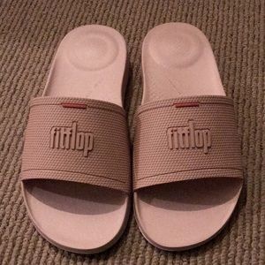 BRAND NEW size 7, blush fitflip slides